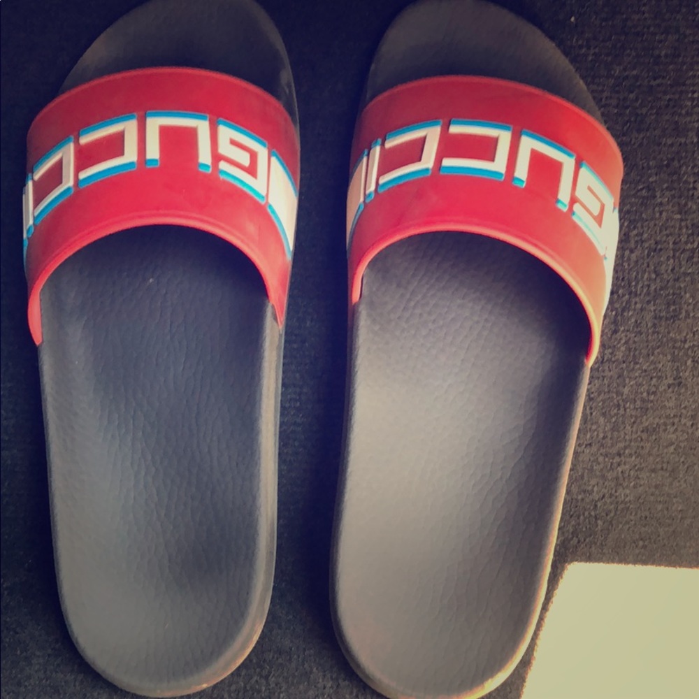 Gucci slides, red